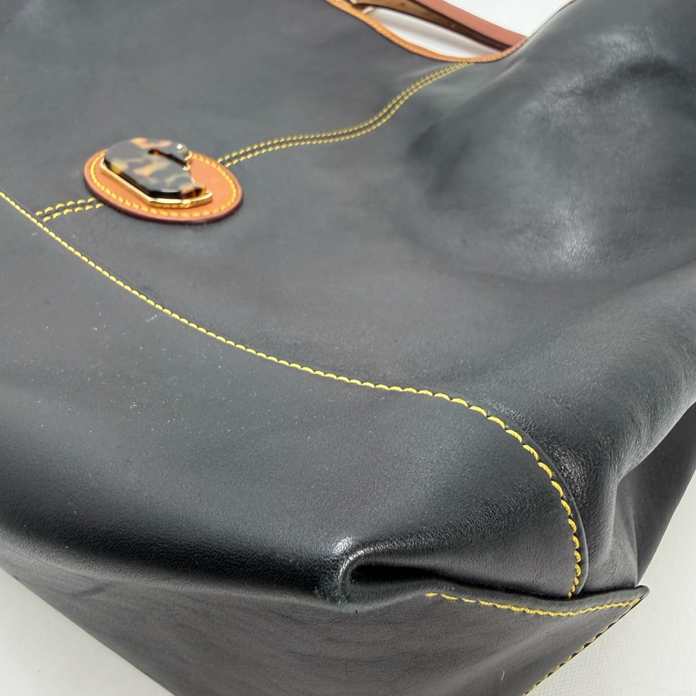 Vintage Dooney & Bourke Smooth Leather Hobo Bag w/ Tortoise Duck Medallion - Picture 6 of 13